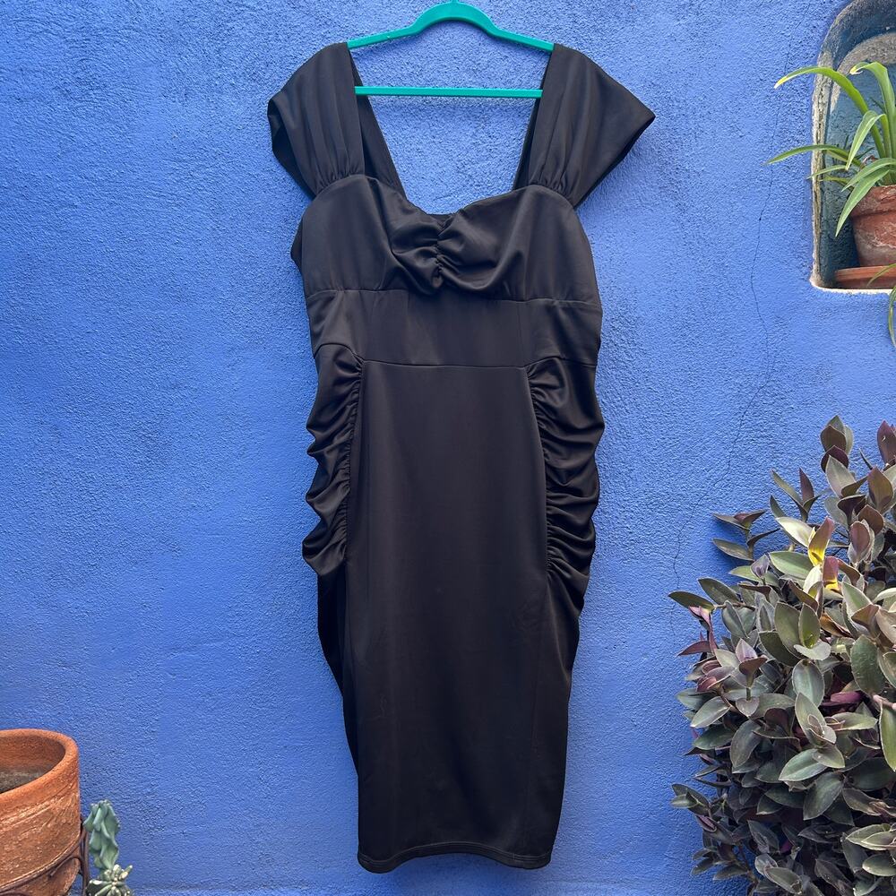 deadly dames by micheline pitt ruched side cocktail dress